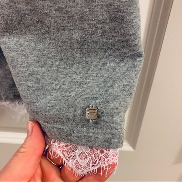 Fabletics crop top - Picture 4 of 7